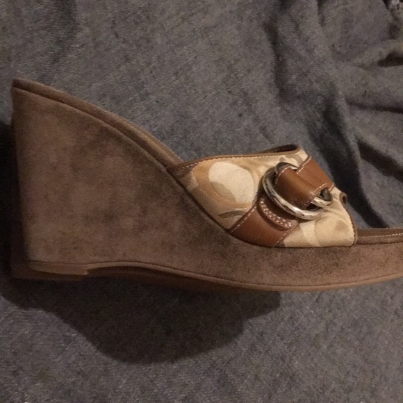 Women’s Wedge Sandals by Coach “the Meredith”. - Picture 3 of 5
